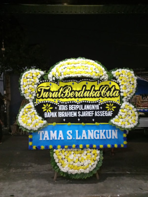 Papan Bunga Duka di Ngadirgo
